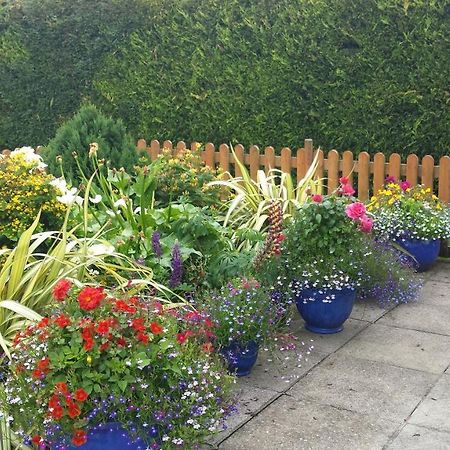 Riverwalk House B&B Oughterard Exterior photo
