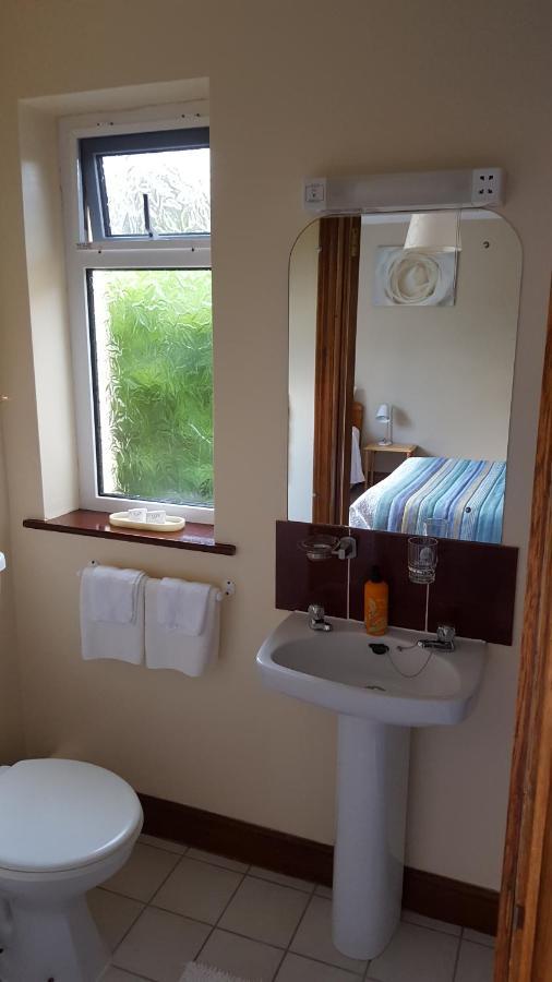 Riverwalk House B&B Oughterard Exterior photo